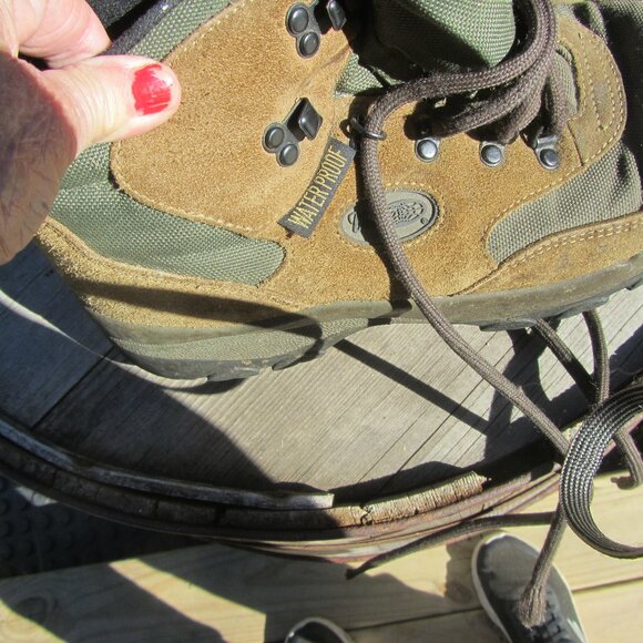 vtg vasque leather hiking boots brown green suede sz 10 main image 4